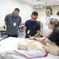 Imagem referente a Profissionais das UPAs de Cascavel participam de capacitação em emergências cardiovasculares