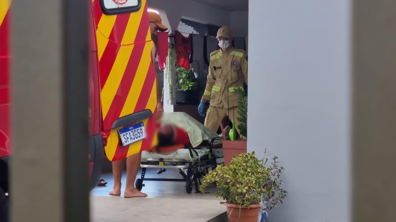 Mulher fica ferida ao cair da cama no Bairro Guarujá