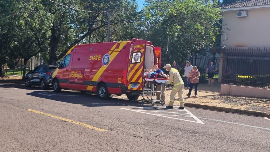 Idoso sofre queda ao descer escada em residência no Parque São Paulo