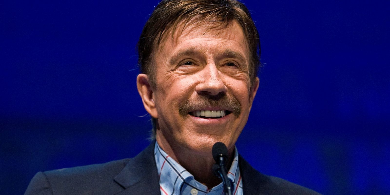 Chuck Norris, astro de filmes de ação e dos memes, morre aos 86 anos Chuck Norris, astro de filmes de ação e dos memes, morre aos 86 anos