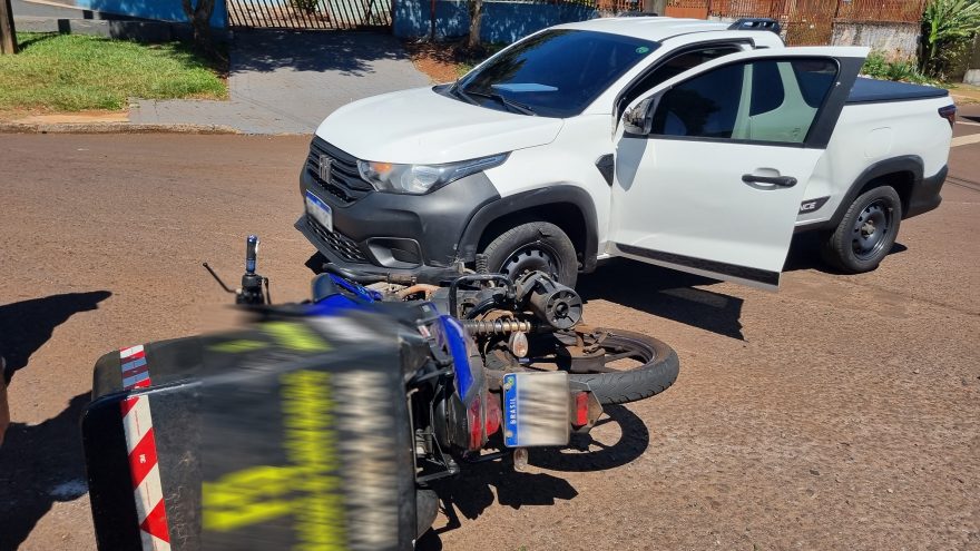Motociclista fica ferido em acidente no Cascavel Velho