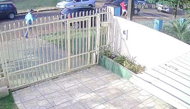 Imagem referente a Vídeo mostra atirador perseguindo vítima em homicídio que correu na saída da aula no Bairro Floresta