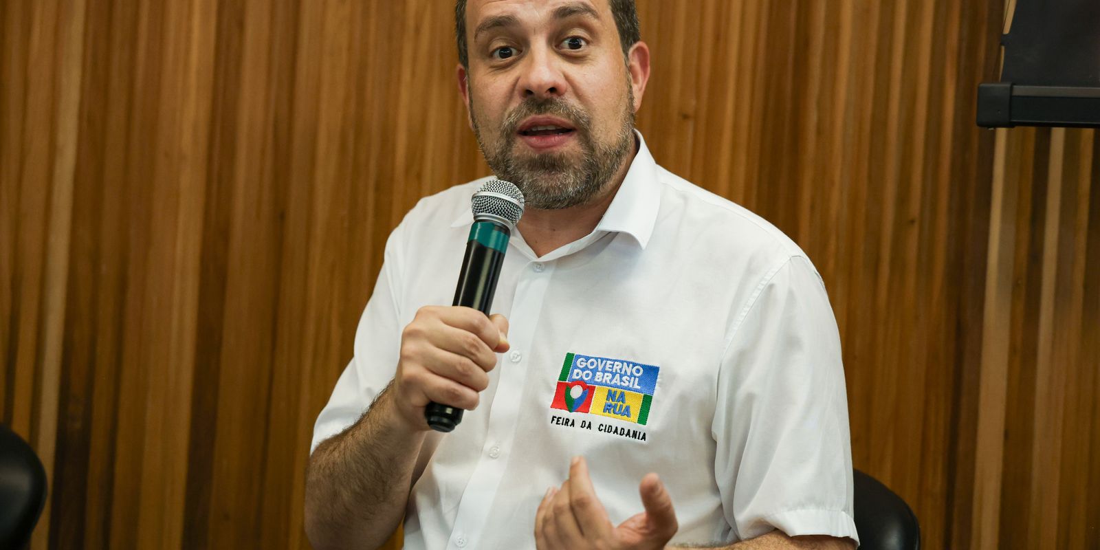 “É banditismo”, diz Boulos sobre aumento de diesel nos postos “É banditismo”, diz Boulos sobre aumento de diesel nos postos
