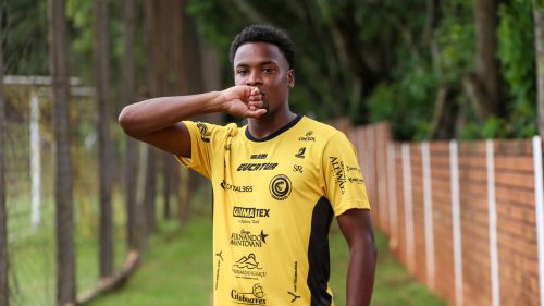 FC Cascavel anuncia lateral Cleiton como novo reforço