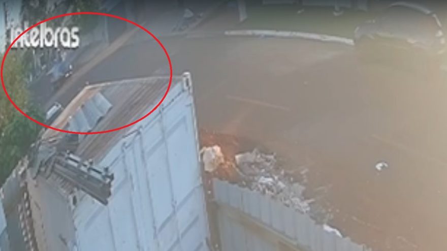 Câmera registra acidente que deixou jovem ferido no Bairro Floresta