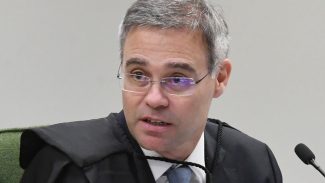 Mendonça diz que juiz não é estrela e deve assumir responsabilidades