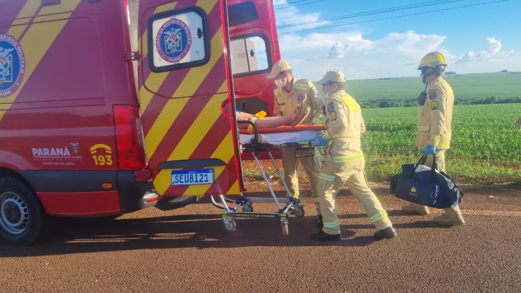 Gol e Ecosport colidem em retorno e jovem de 21 anos fica ferida, na BR-467 em Cascavel