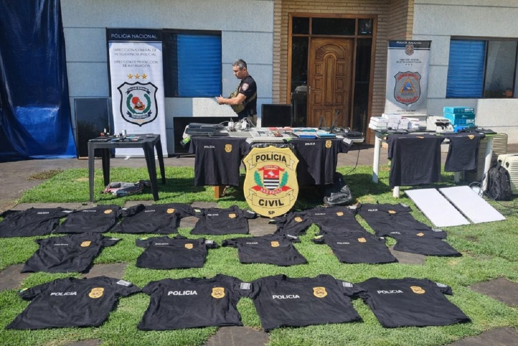 Polícia descobre base com falsos policiais e prende 14 em Ciudad del Este