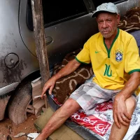 Morador de Juiz de Fora vive entre escombros de casa atingida por lama Imagem referente a Morador de Juiz de Fora vive entre escombros de casa atingida por lama