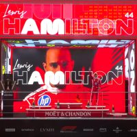 Imagem referente a Hamilton celebra seu 1º pódio na Ferrari: 'Uma das corridas mais divertidas que já fiz'