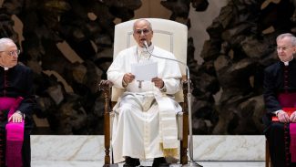 Papa Leão chama guerra no Oriente Médio de 