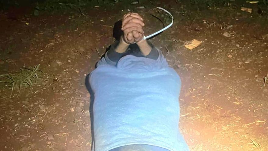 Homem é flagrado furtando peças de veículos no pátio da Transitar e acaba detido