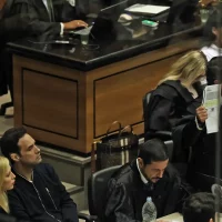 Imagem referente a Advogados deverão pagar custos do adiamento da sessão sobre caso Henry