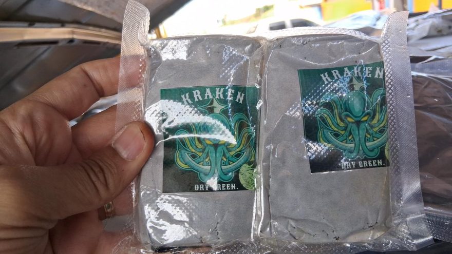 PRF apreende 56 kg de haxixe em veículo na BR-369, em Cascavel