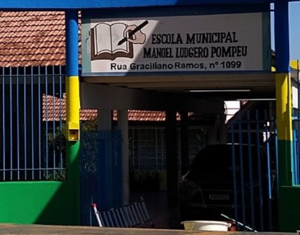 Mãe de aluno cobra mais segurança na entrada e saída de alunos na rede municipal