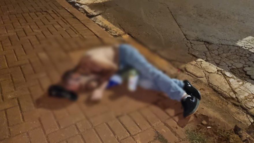 Homem caído em via pública mobiliza Samu no Centro Cascavel
