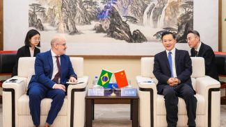 EBC firma parceria inédita com China Media Group