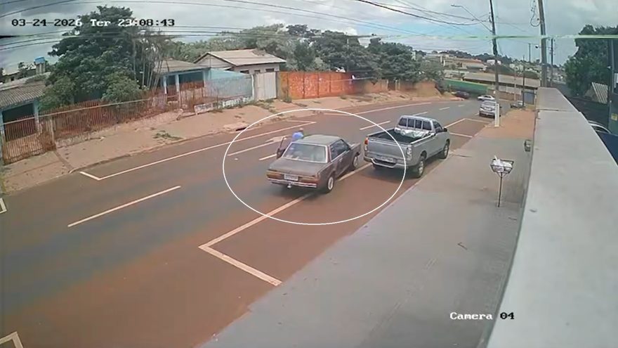 Entenda como idoso bateu em poste enquanto tentava “dar tranco” em Del Rey
