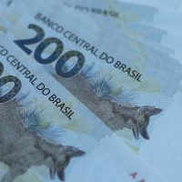 Imagem referente a Arrecadação federal bate recorde e soma R$ 222,1 bilhões em fevereiro