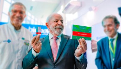 Imagem referente a Lula sanciona lei que autoriza venda de medicamentos em supermercados no Brasil