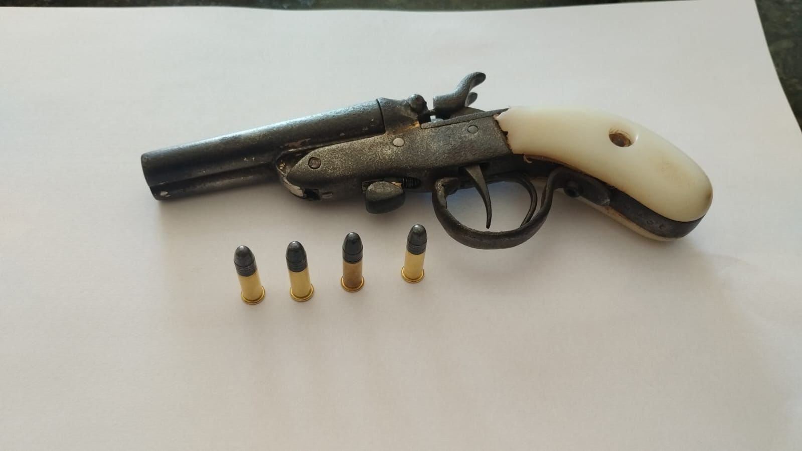 Homem é preso em flagrante por ameaça e posse de arma de fogo em Rio Branco do Sul