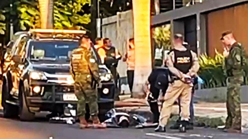 Suspeito morre e três são presos após tentativa de assalto e confronto na Vila Portes