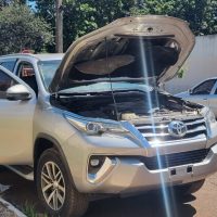 Confusão com Toyota SW4 mobiliza equipes policiais em Cascavel Imagem referente a Confusão com Toyota SW4 mobiliza equipes policiais em Cascavel