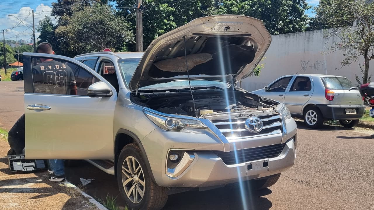 Confusão com Toyota SW4 mobiliza equipes policiais em Cascavel Imagem referente a Confusão com Toyota SW4 mobiliza equipes policiais em Cascavel