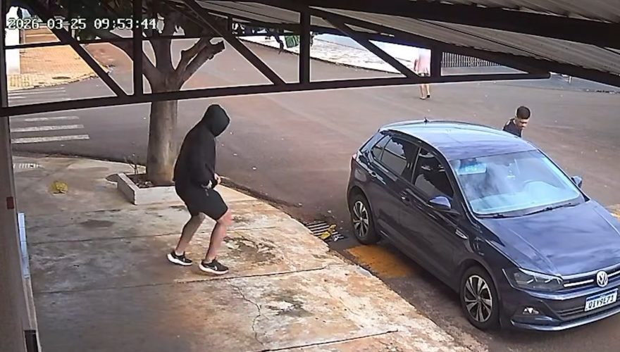 Vídeo mostra neto e amigo fugindo após latrocínio em bar