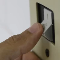 Imagem referente a Equatorial convoca 1,45 milhão para garantir isenção na conta de luz