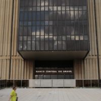 Imagem referente a Banco Central prevê crescimento de 1,6% para o PIB em 2026