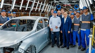 Lula diz que governo apresentará solução para famílias endividadas Lula diz que governo apresentará solução para famílias endividadas