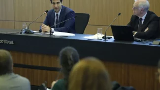 Galípolo: BC tem margem para avaliar impactos da guerra sobre o Brasil Galípolo: BC tem margem para avaliar impactos da guerra sobre o Brasil