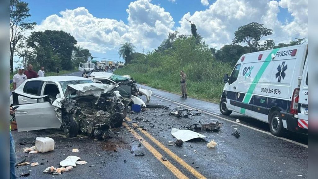 Tragédia na BR-376: colisão frontal tira a vida de jovem de 21 e homem de 49 anos em Diamante do Norte