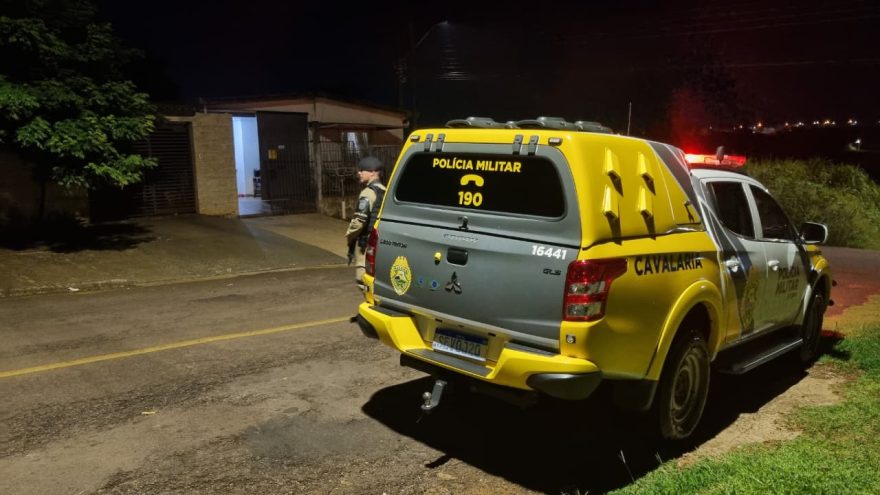 Família é feita refém durante assalto dentro de casa em Cascavel