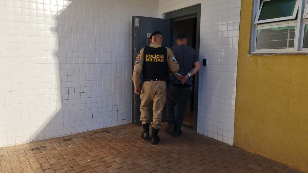 MP pede prisão preventiva de falso entregador de exames preso com maquininhas adulteradas em Cascavel