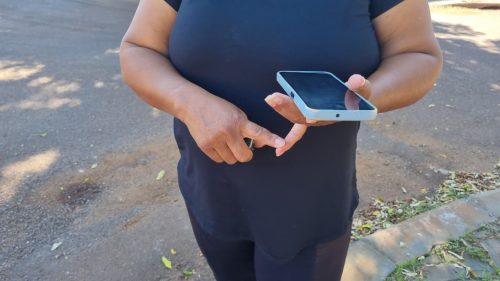 Após cachorro ser atropelado, moradora pede providências para combater casos de abandono no Esmeralda Imagem referente a Após cachorro ser atropelado, moradora pede providências para combater casos de abandono no Esmeralda