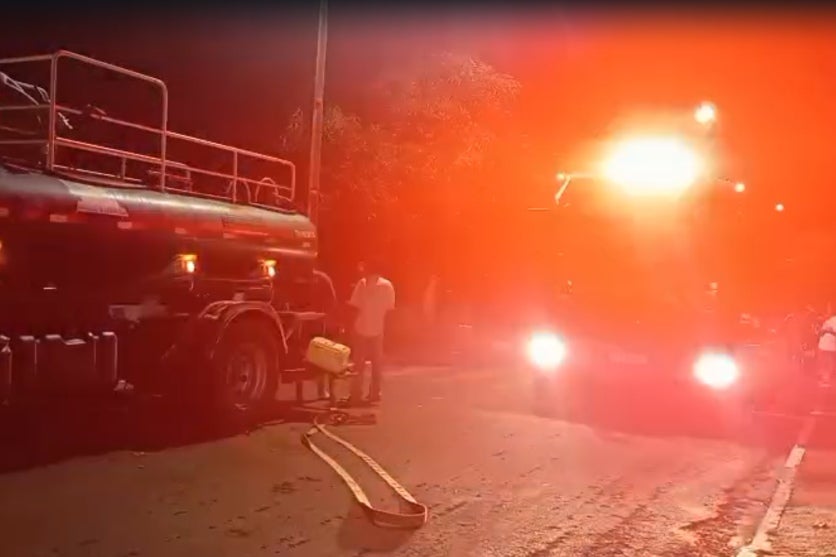 Após não aceitar fim do relacionamento, homem incendeia casa da ex-companheira Após não aceitar fim do relacionamento, homem incendeia casa da ex-companheira