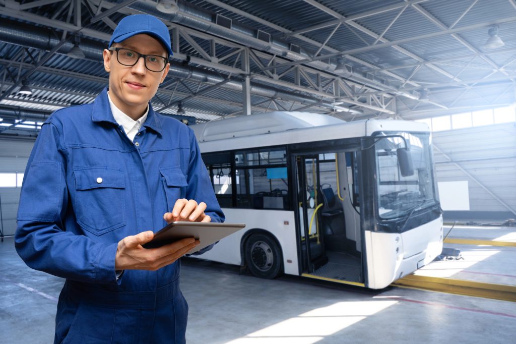 Pioneira Transporte abre vagas com salário e benefícios; veja como entrar