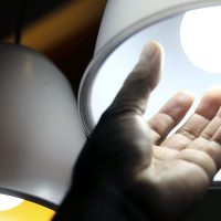 Imagem referente a Aneel mantém bandeira verde e conta de luz não terá acréscimo em abril