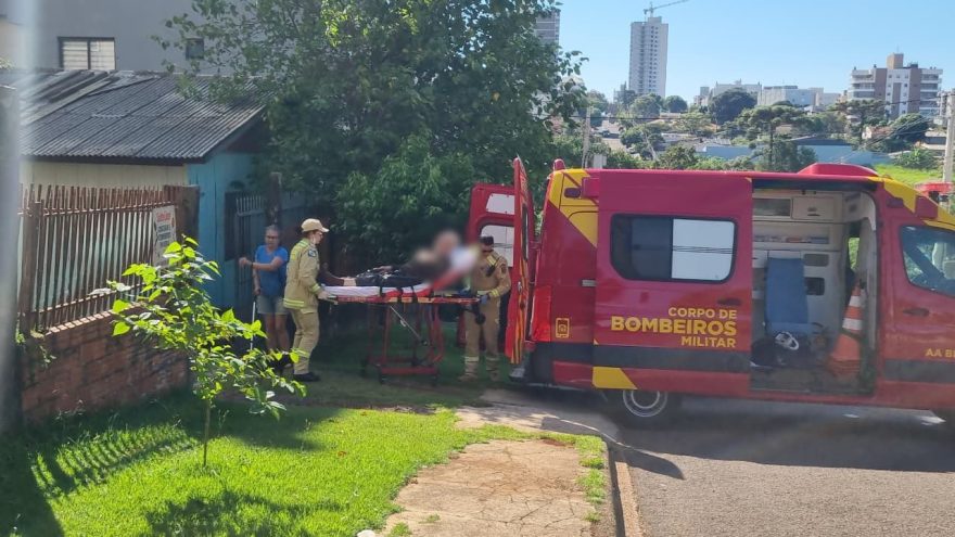 Idoso sofre queda em residência e é socorrido pelo Corpo de Bombeiros