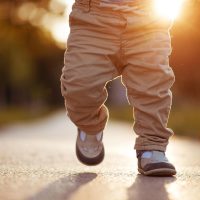 Aprender a caminhar — ou ser carregado para sempre Imagem referente a Aprender a caminhar — ou ser carregado para sempre