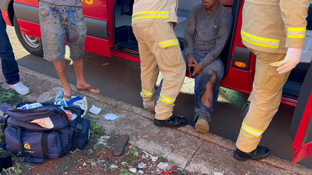 Dois homens ficam feridos após acidente no Bairro Tarumã em Cascavel