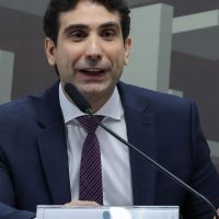 Imagem referente a Galípolo: Brasil está mais preparado para volatilidade do petróleo