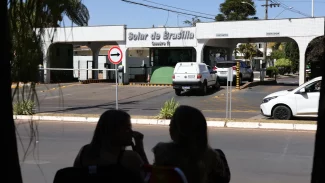 Bolsonaro tem 24h para explicar fala de Eduardo sobre acesso a vídeo