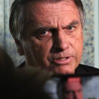 Imagem referente a Defesa diz que Bolsonaro não tinha conhecimento sobre vídeo de Eduardo