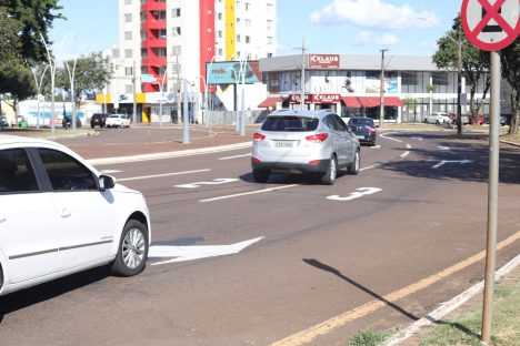 Cruzamentos estratégicos recebem nova sinalização horizontal em Cascavel Imagem referente a Cruzamentos estratégicos recebem nova sinalização horizontal em Cascavel