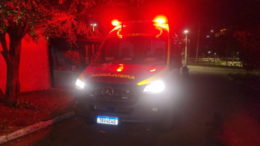 Mulher sofre luxação no ombro após queda em residência no Santa Felicidade