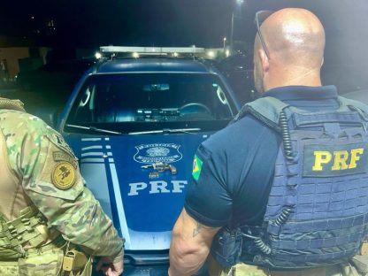 Sequestro, cárcere privado e porte ilegal de arma de fogo; PRF detalha correria na BR-163 Imagem referente a Sequestro, cárcere privado e porte ilegal de arma de fogo; PRF detalha correria na BR-163