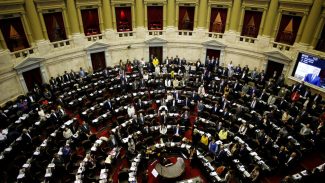 Justiça argentina barra trechos da reforma trabalhista de Milei